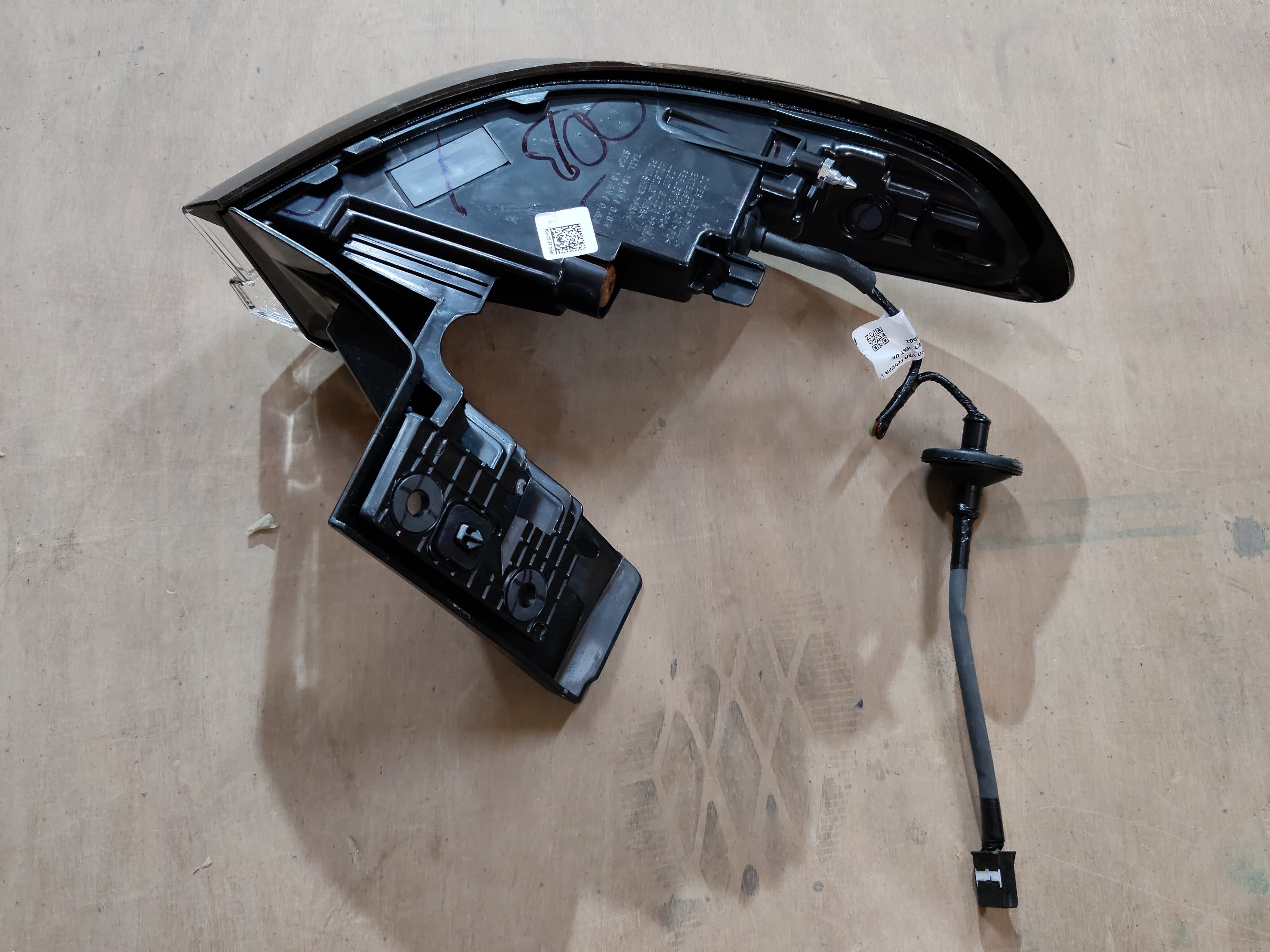 Maruti Suzuki tail light and stop lamp assembly, part number 35801M76T01, for vehicle rear lighting.