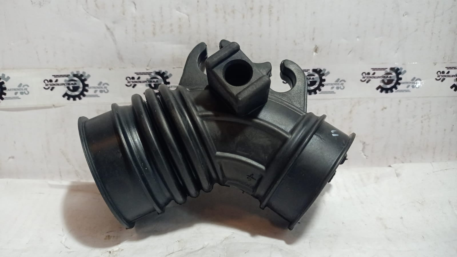 MARUTI SUZUKI AIR CLEANER OUTLET HOSE BREEZA NEW MODEL 13881M81R20 13881M81R20 - Front view