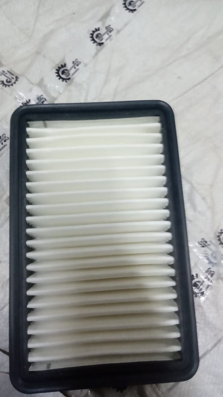 Maruti Suzuki air filter for Ciaz and Ertiga models, part number 13780M74L00, shown in a close-up image.