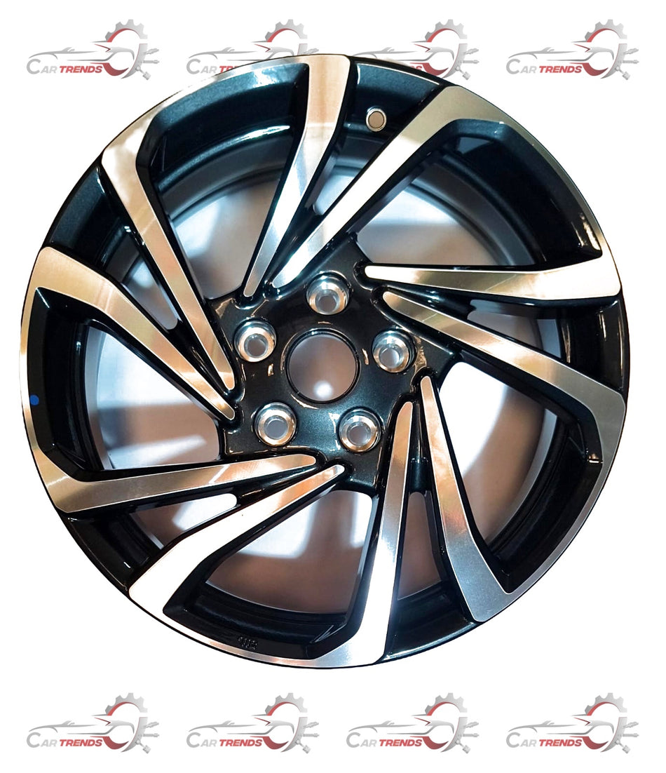 Maruti Suzuki alloy wheel for Grand Vitara (2025 and later), black finish with multi-spoke design, matching car accessories.