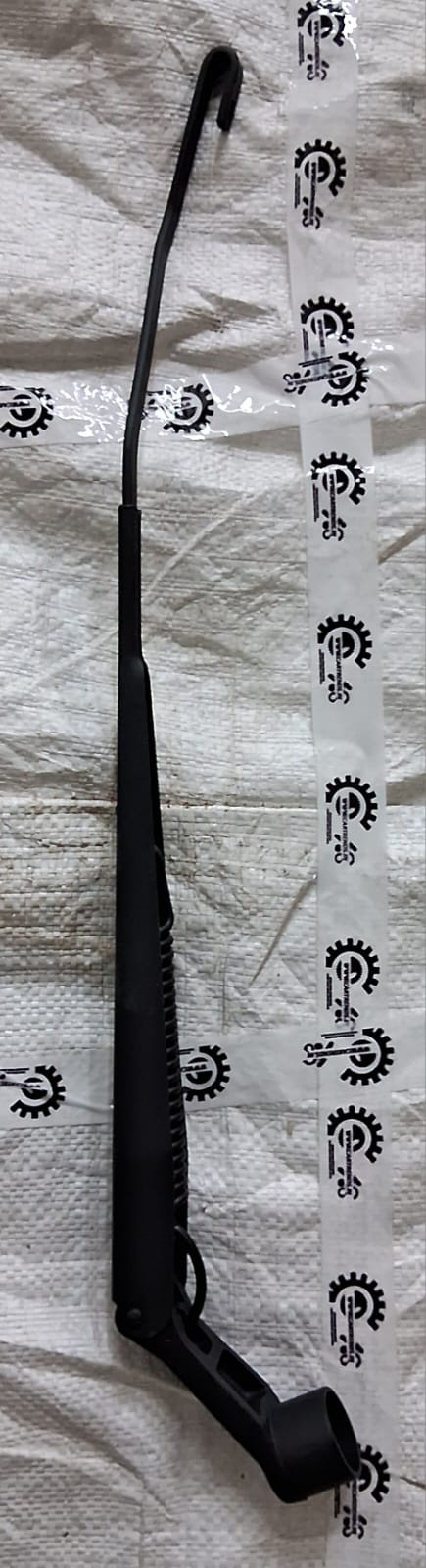 Maruti Suzuki arm assembly wiper driver for Swift, Baleno, Breza, and Ertiga vehicles, part number 38310M75J00.