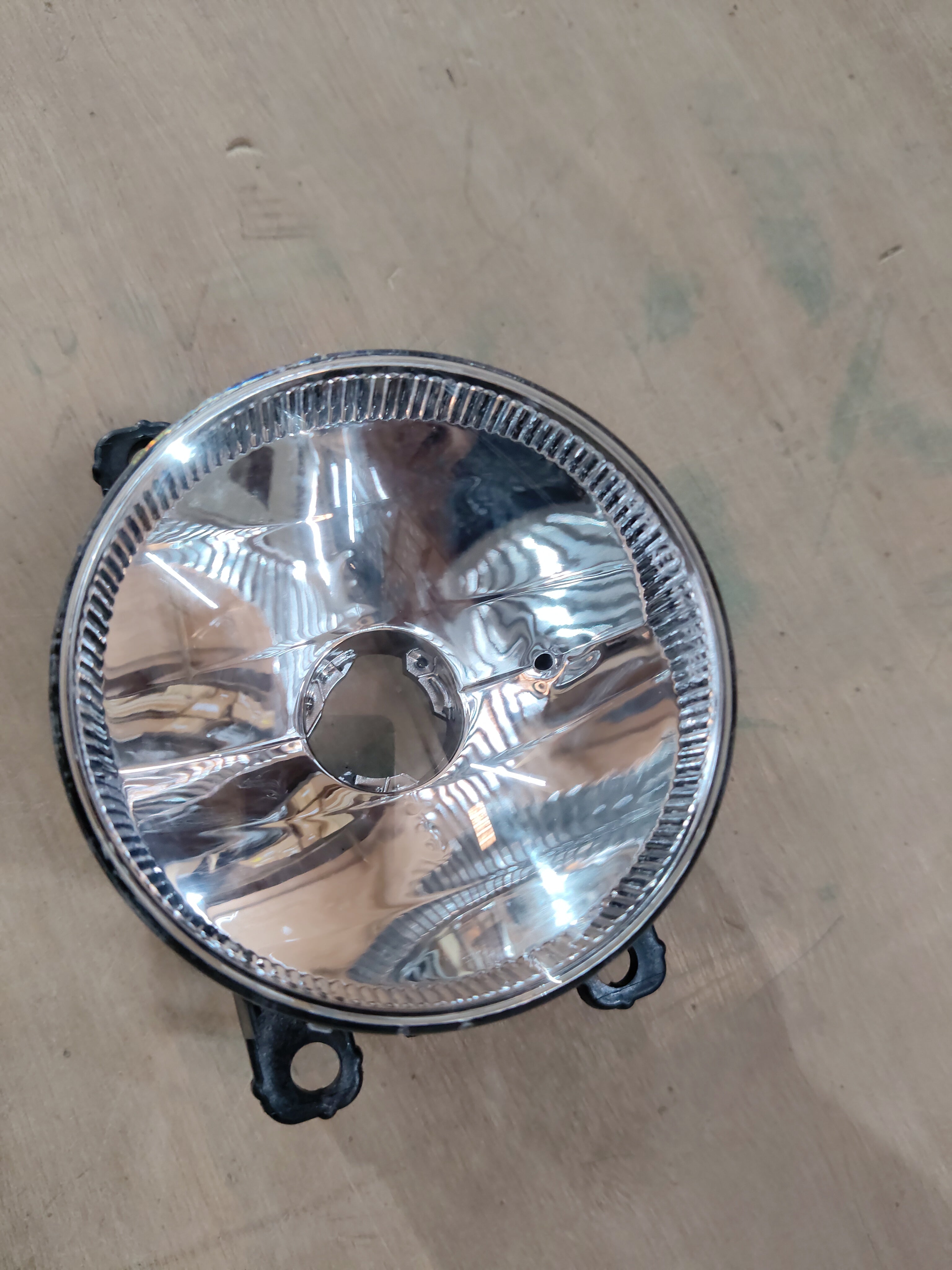 Maruti Suzuki front fog lamp assembly, part number 35501M55R00, showing the headlight with clear lens and mounting details.