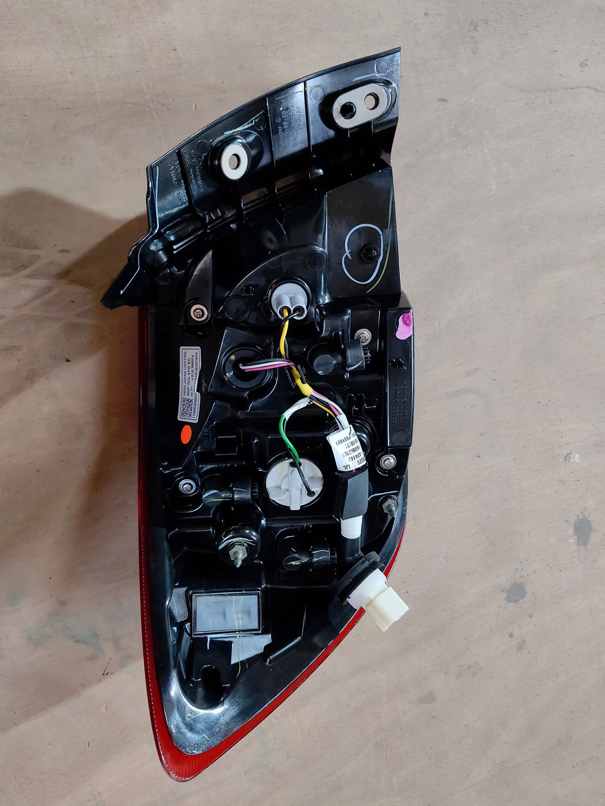 Maruti Suzuki lamp unit RR combination right side for vehicle, model 35650M55T12, with clear lens and mounting features