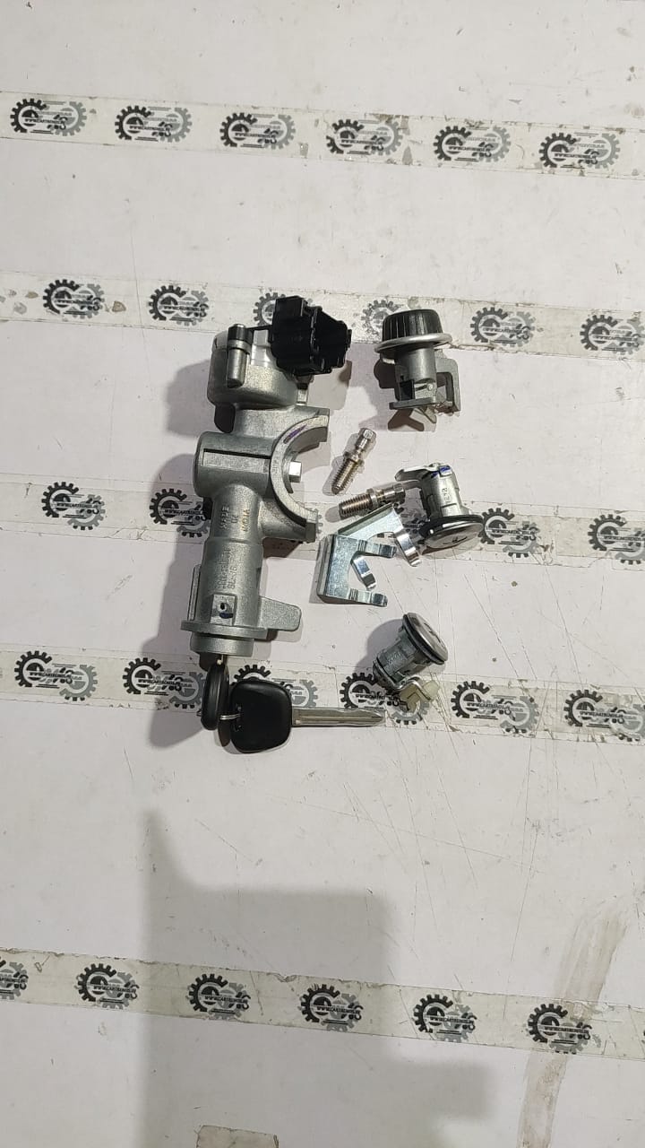 Maruti Suzuki lock set for steering, model 37019M77P13, showing a close-up of the lock components and key mechanism.