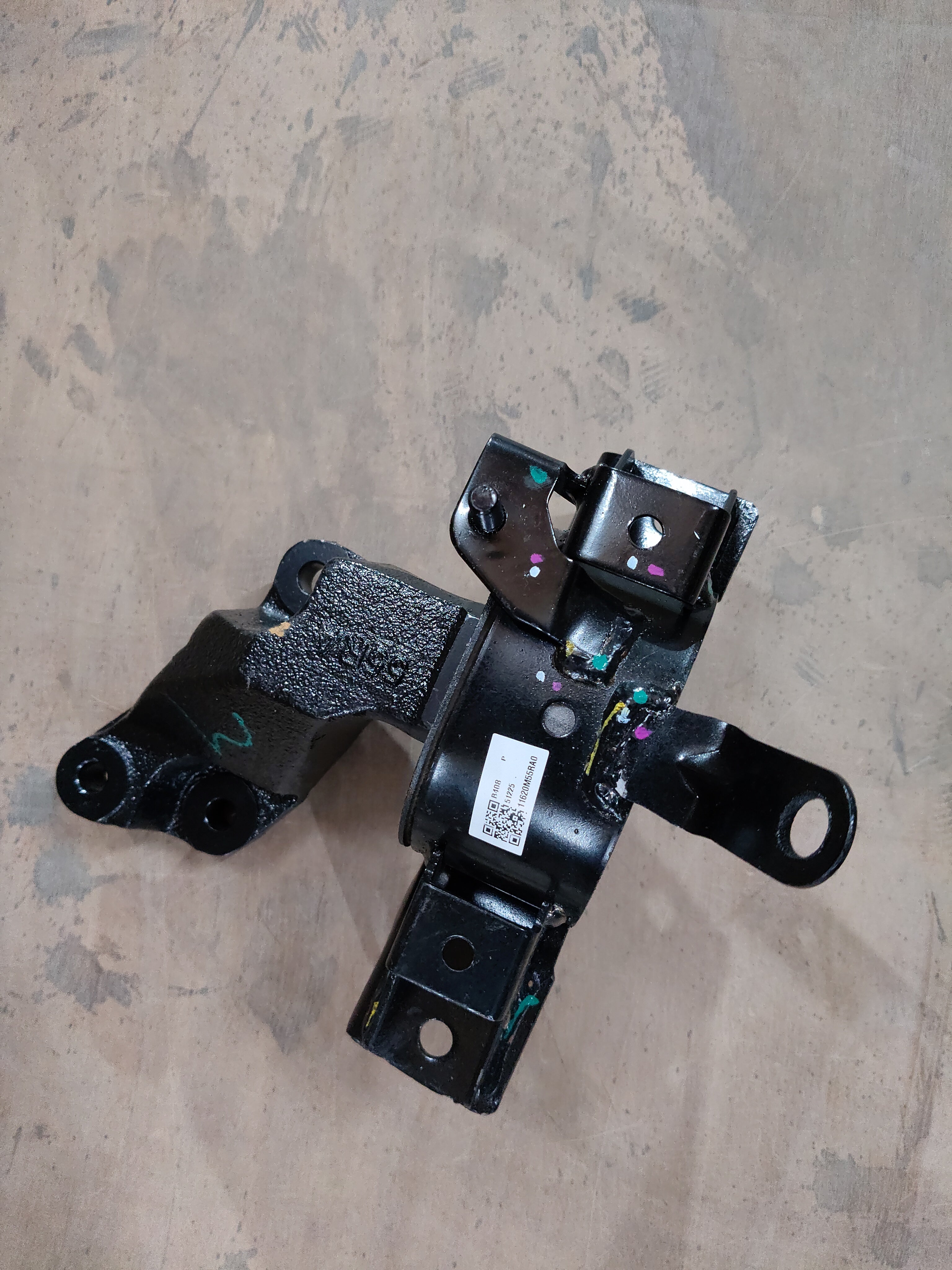 Maruti Suzuki engine mounting component LH for vehicle, part number 11620M55RA0, shown in the image.