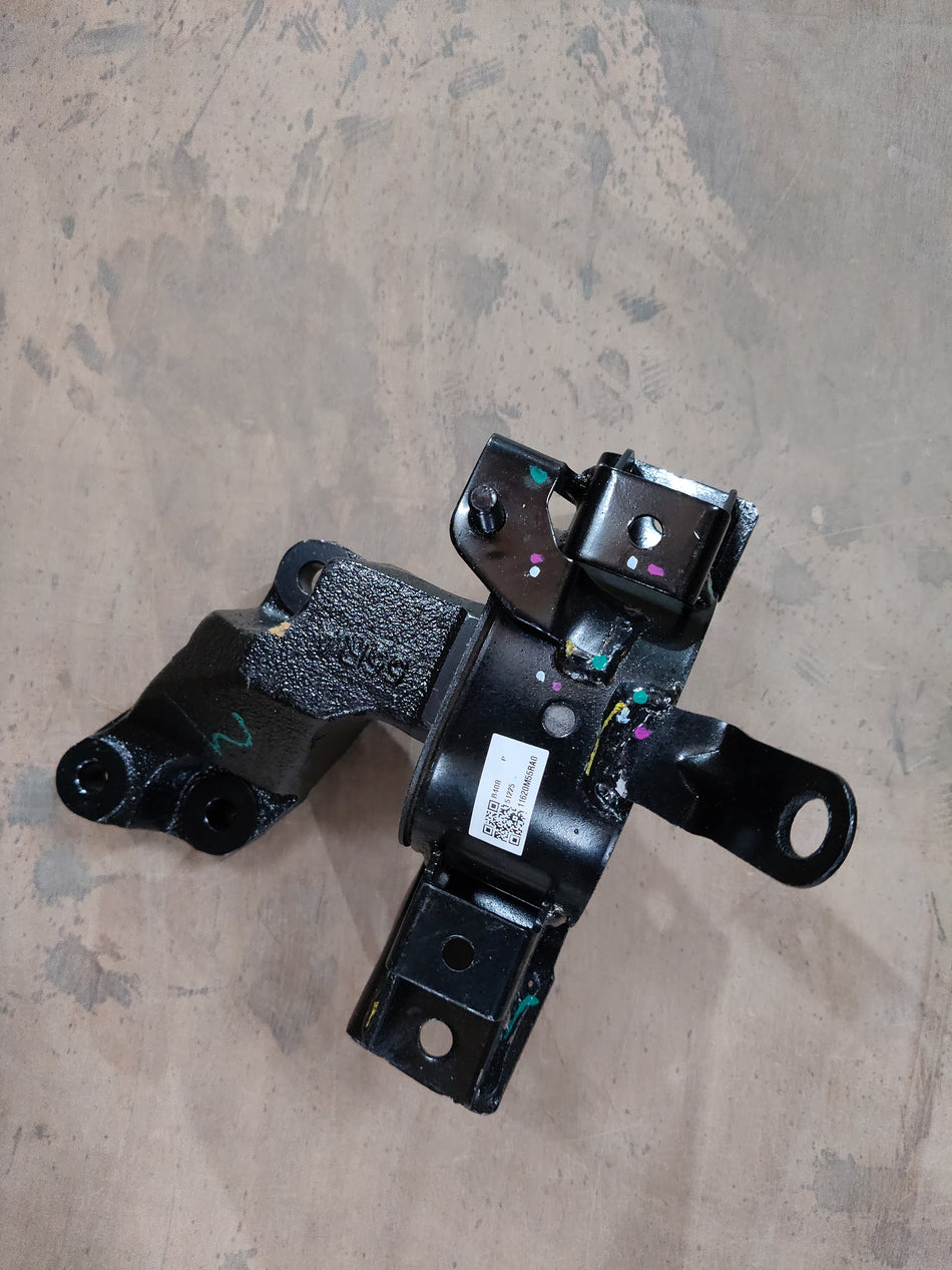 Maruti Suzuki engine mounting component LH for vehicle, part number 11620M55RA0, shown in the image.