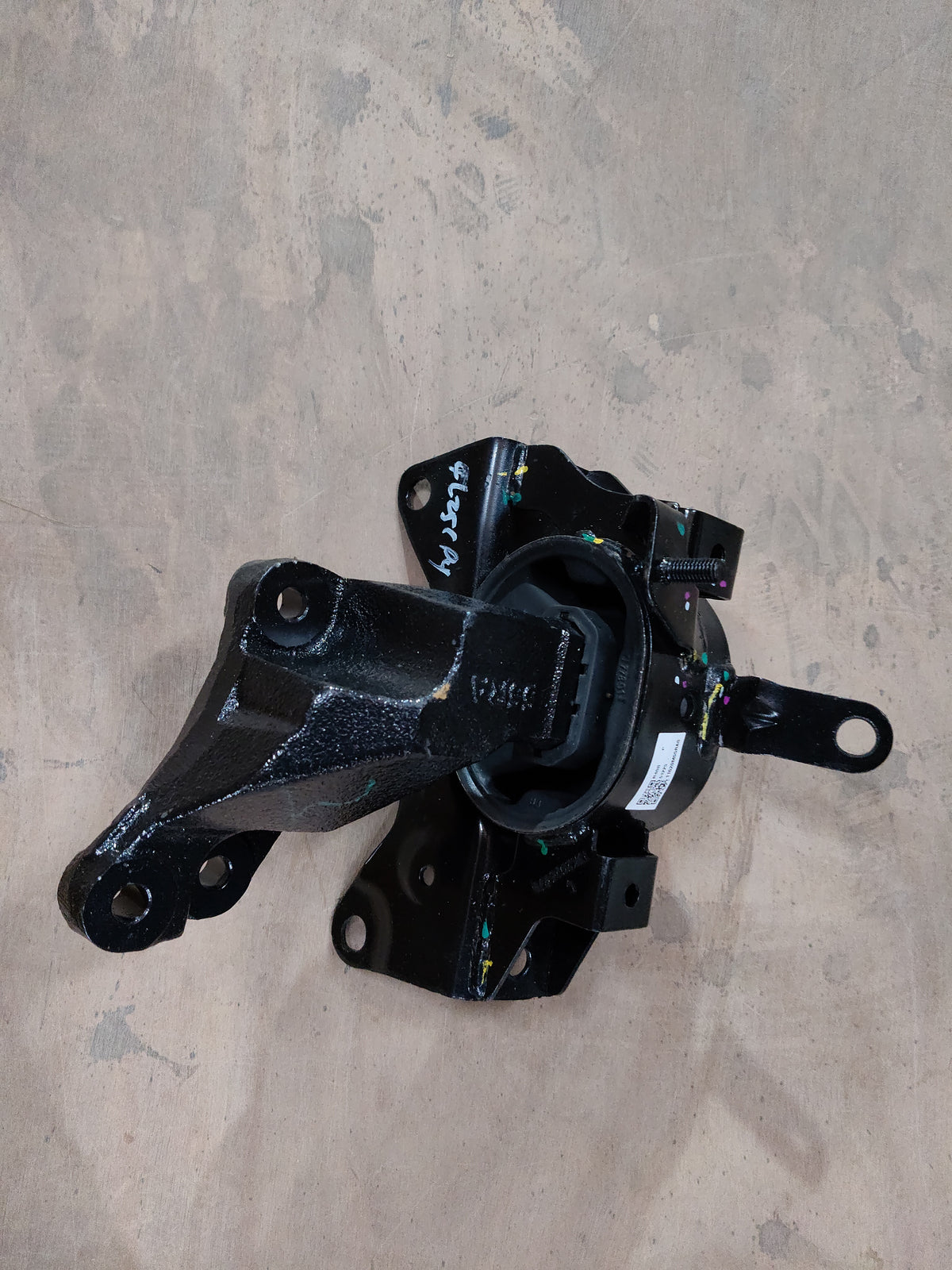 Maruti Suzuki engine mounting component for the left side, part number 11620M55RA0, shown in the image.