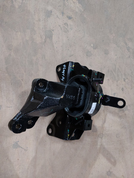 Maruti Suzuki engine mounting component for the left side, part number 11620M55RA0, shown in the image.