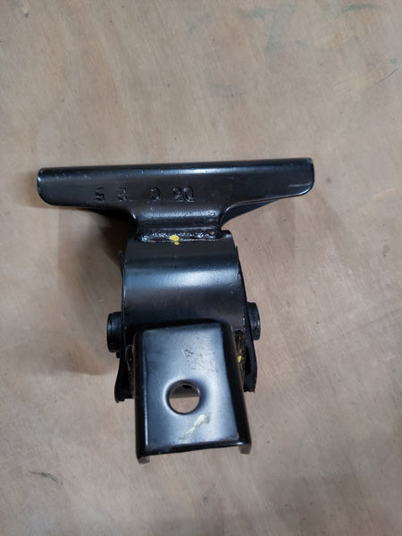 Maruti Suzuki engine mounting component for right-hand side, part number 11610M68K03, designed for Maruti Suzuki vehicles.