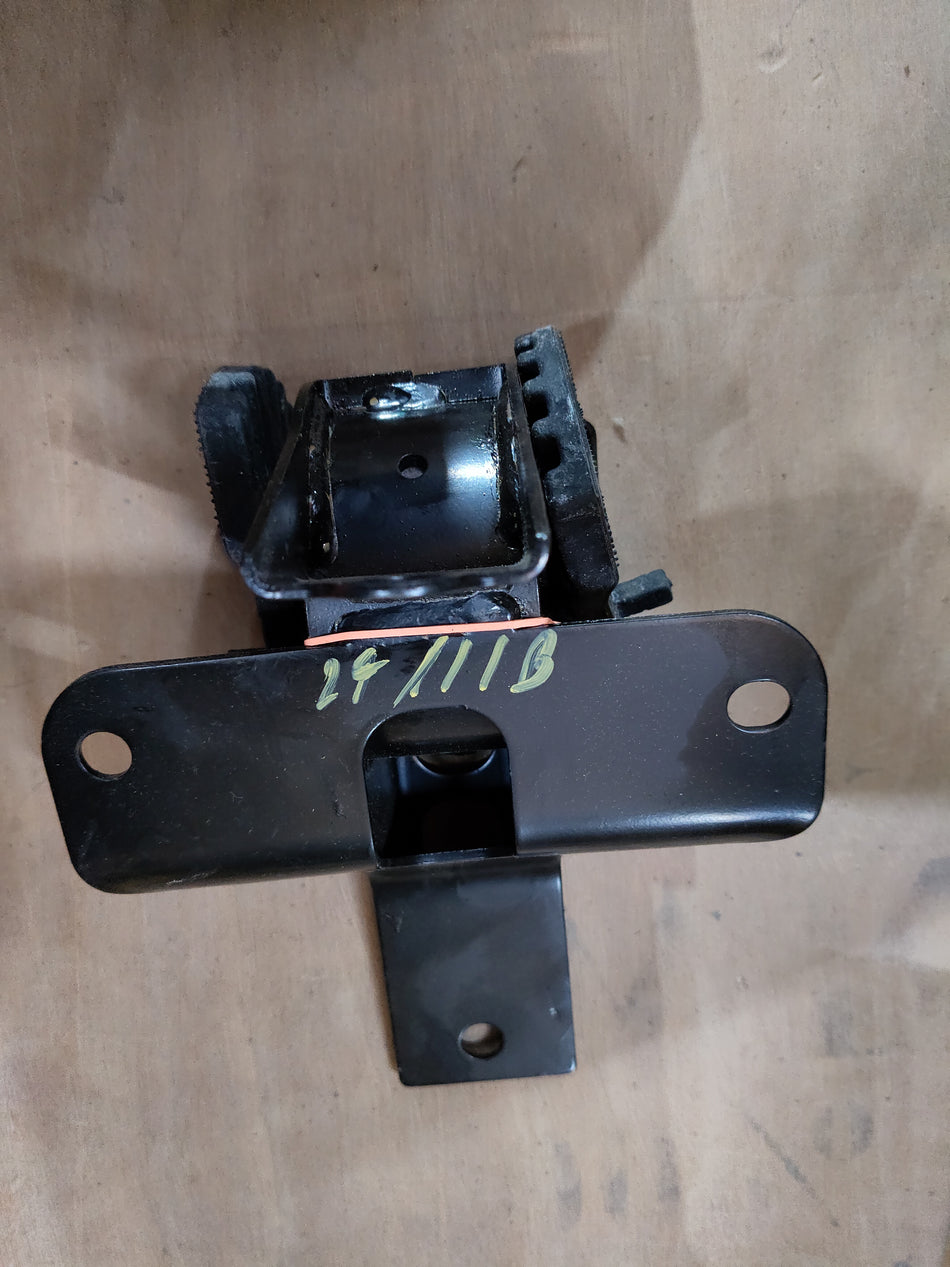 Maruti Suzuki mounting engine left side part, model LH 11620M67P00, for vehicle engine support and mounting.