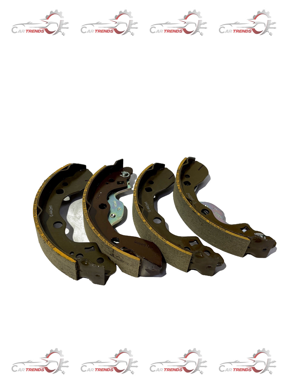 Maruti Suzuki shoe set assembly featuring various automotive components for vehicle maintenance and repair.