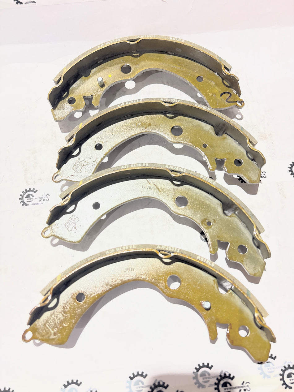 Maruti Suzuki brake shoe set 53200M78L00, vehicle brake components for reliable stopping power.