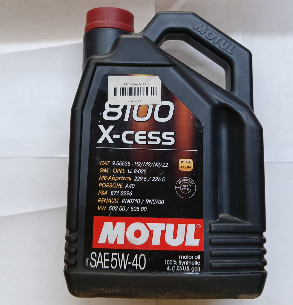 MOTUL synthetic motor oil 5W40 in a 4-liter container, ideal for engine lubrication and performance.