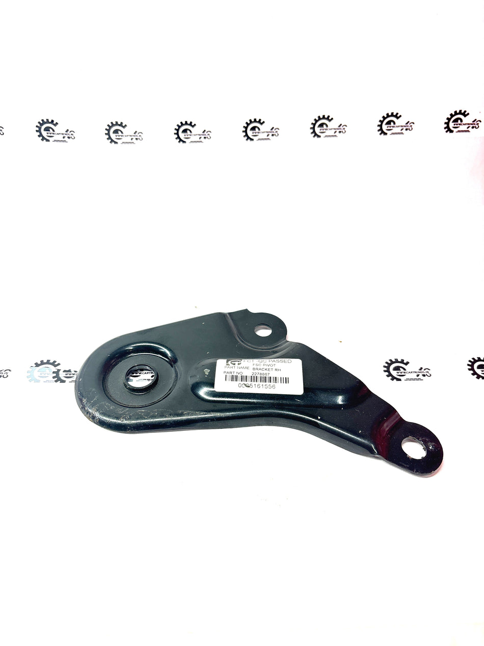 Nissan flange partition for Renault rear, shown in black with mounting edges and bolt holes for vehicle installation.