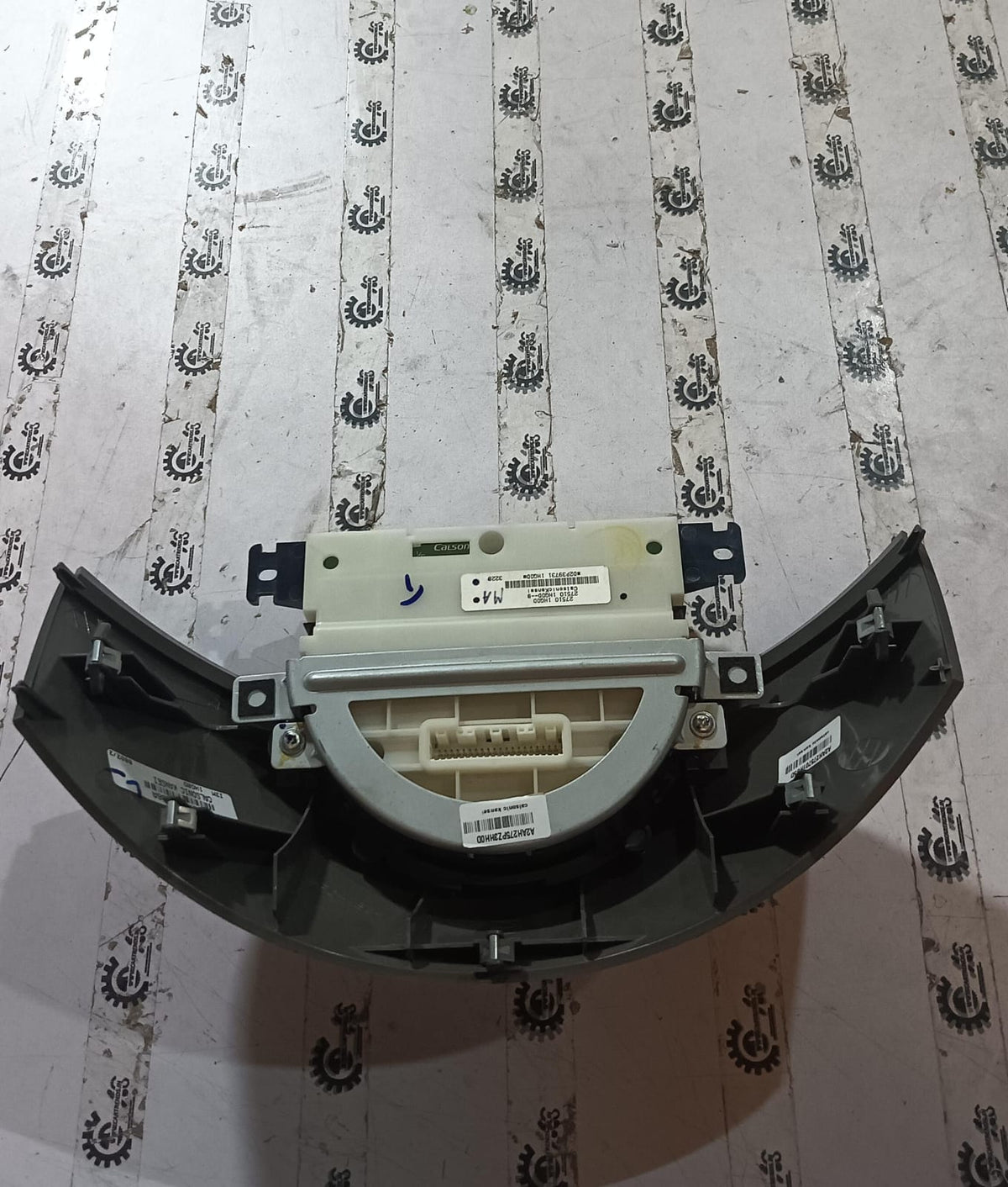 Nissan Sunny control unit air 275003BB6A, electronic automotive component for vehicle climate control system.