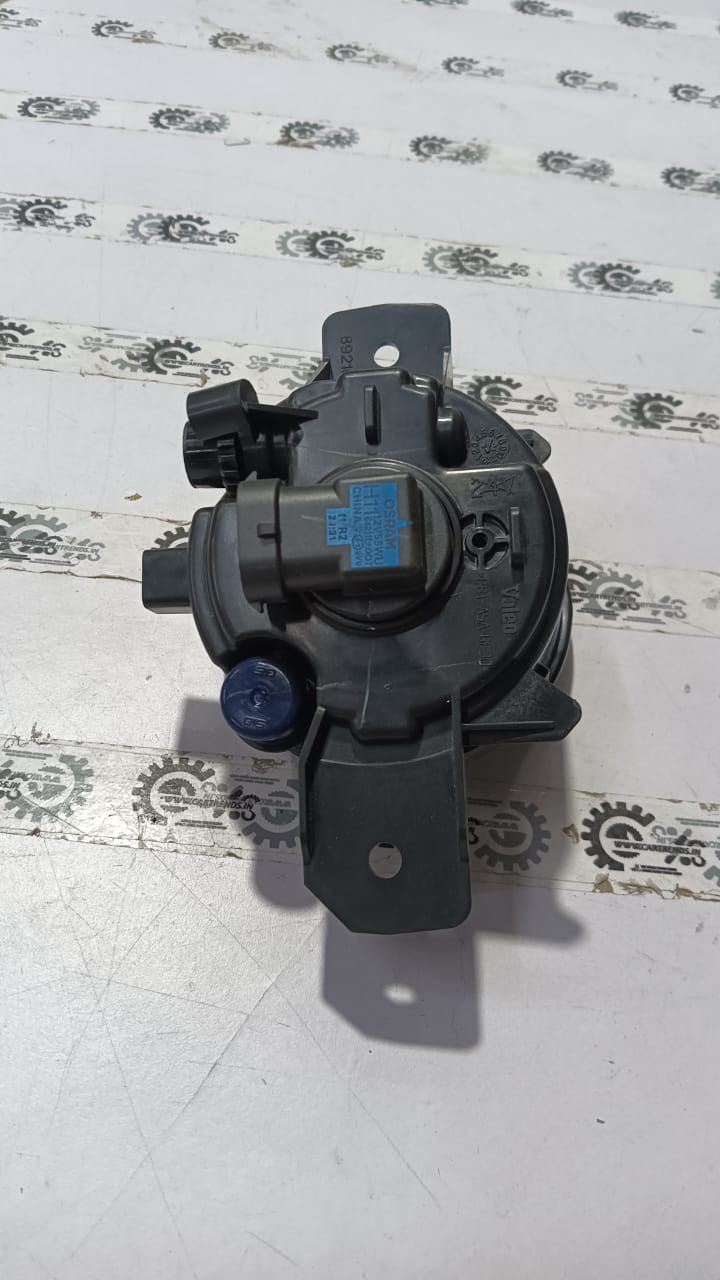 Nissan Pulse fog lamp on the right side, compatible with Renault Pulse, showcasing the Nissan brand and clear lens design.