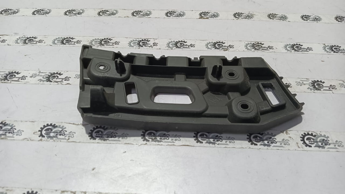 Nissan rear support part for Renault Lodgy, image shows the black rear support component with mounting points.