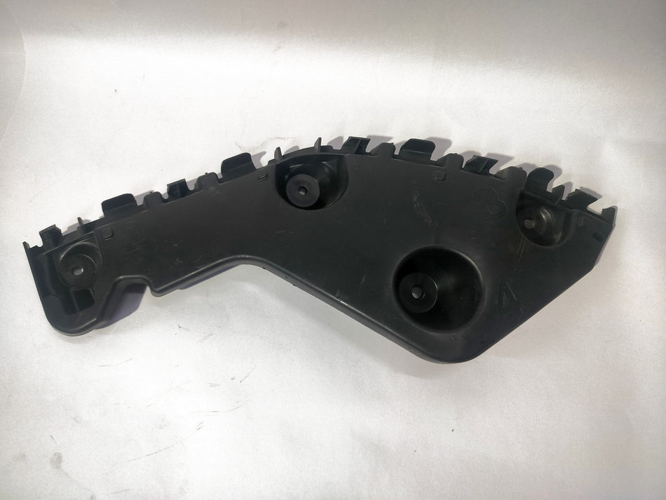 Nissan RH bracket bumper for Renault Duster and Nissan Terrano, part number 850448113R, shown in black on a white background.