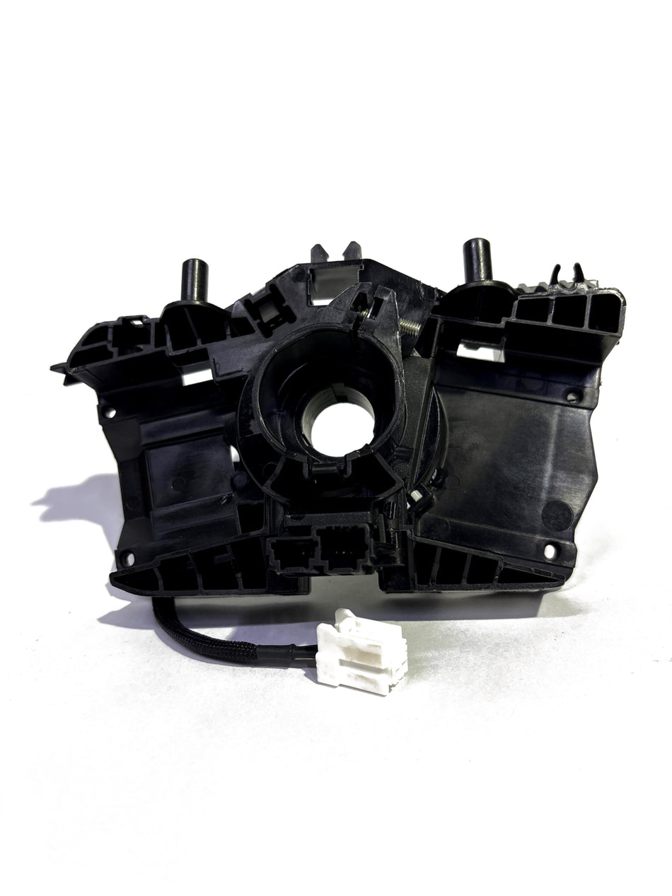 Nissan combination stalk switch for Renault vehicles, with control buttons and connectors visible in the image.