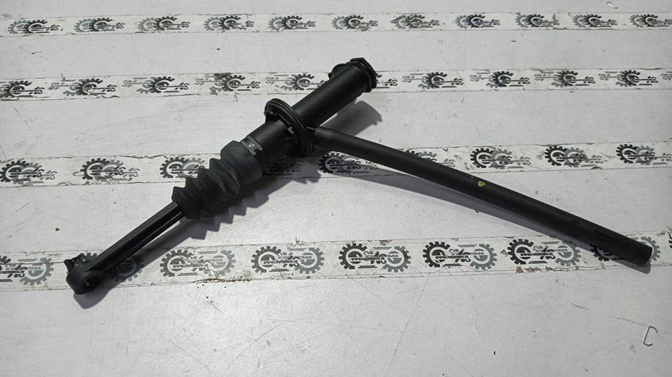 Nissan Duster clutch transmitter, part number 306106175R, showing the black plastic sensor with electrical connectors.