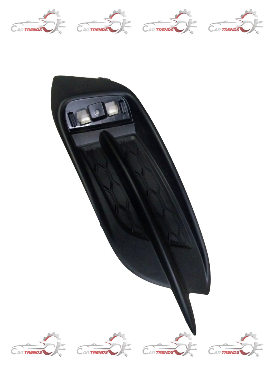 Honda GARN L.RR BPR side panel part 71508TEAT00, close-up view showing the black plastic exterior and mounting details.