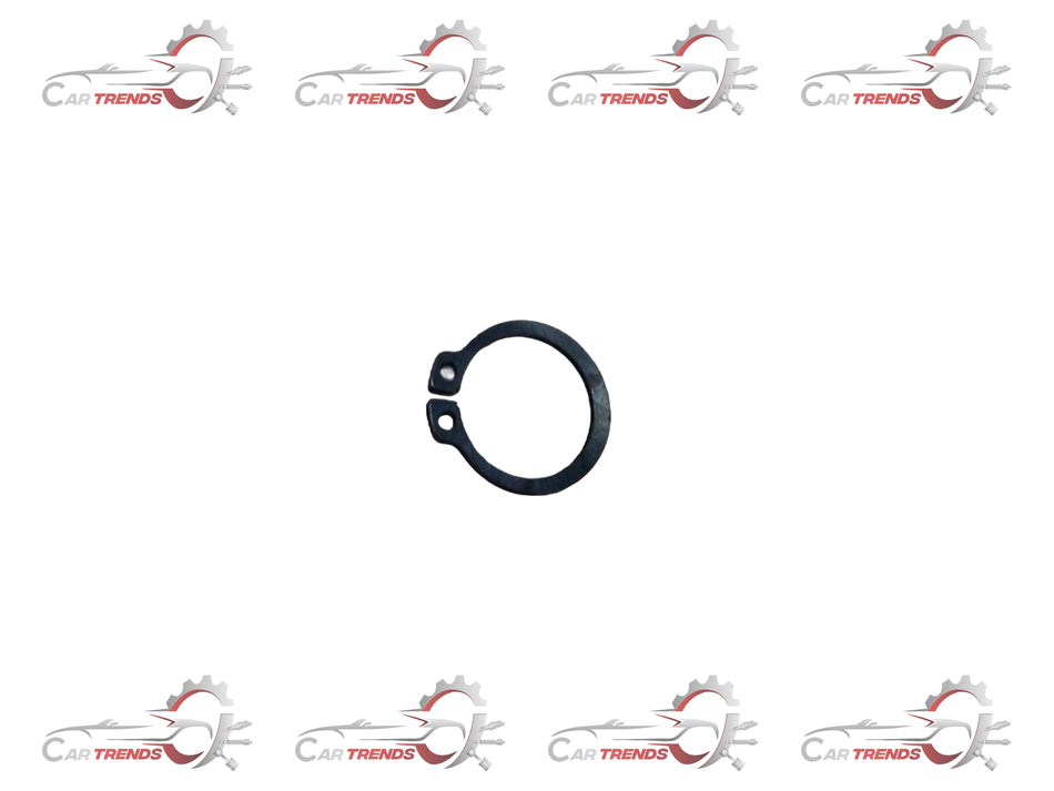CarTrends CIRCLIP ALTO/800 spare parts, small metal retaining clip with precise fit for automotive applications.