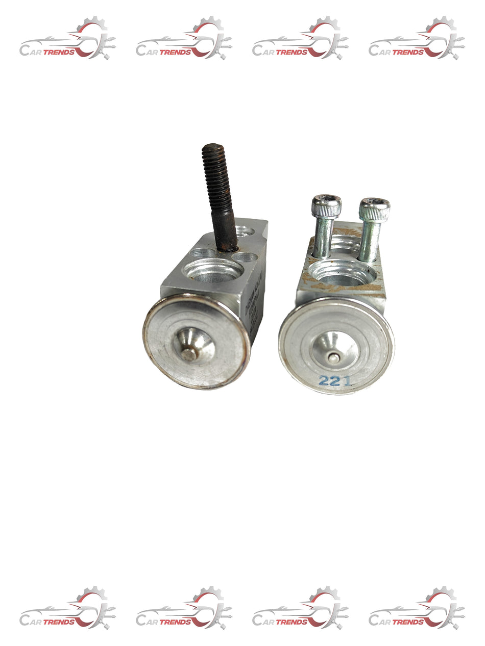 CarTrends Expansion Valve Tavera   T97598551 T97598551 - Front view
