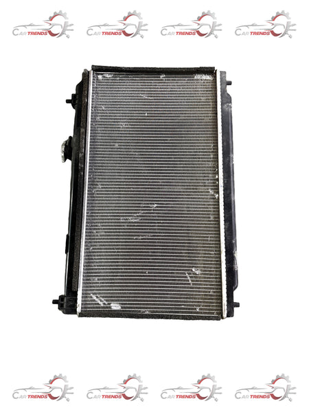 HONDA RADIATOR COMP 19010REJW01 19010REJW01 - Front view