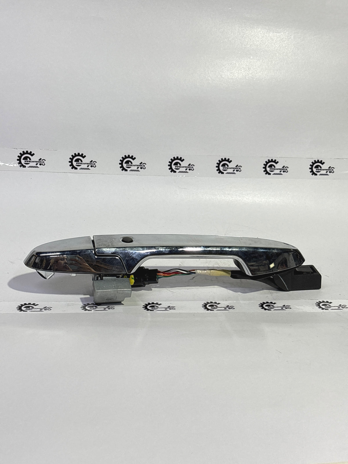 HONDA HNDL ASSY.L FR DR OUT SMART 72180TXKK11 72180TXKK11 - Front view