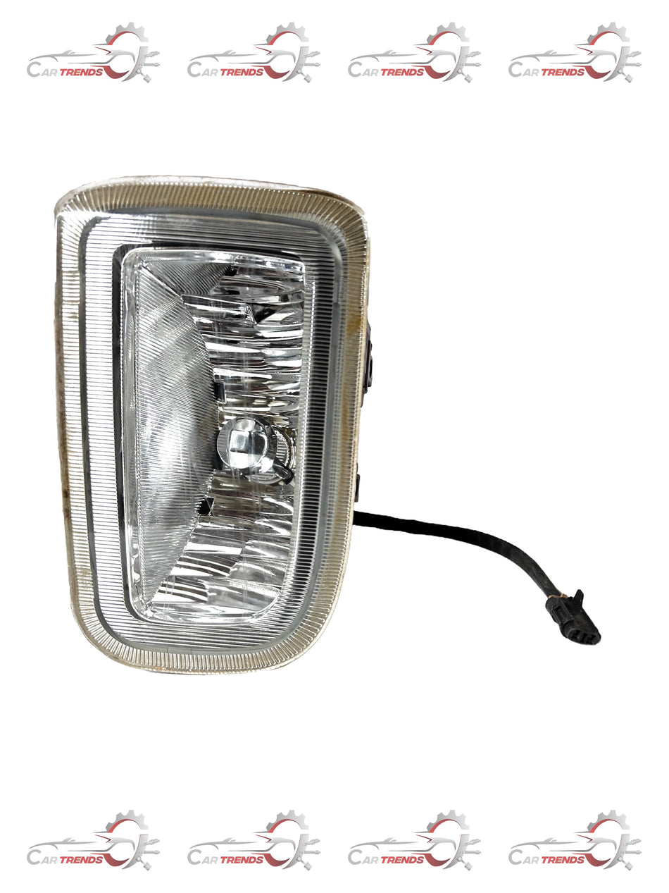 CarTrends Fog Lamp Tavera Right    T97595109 T97595109 - Front view