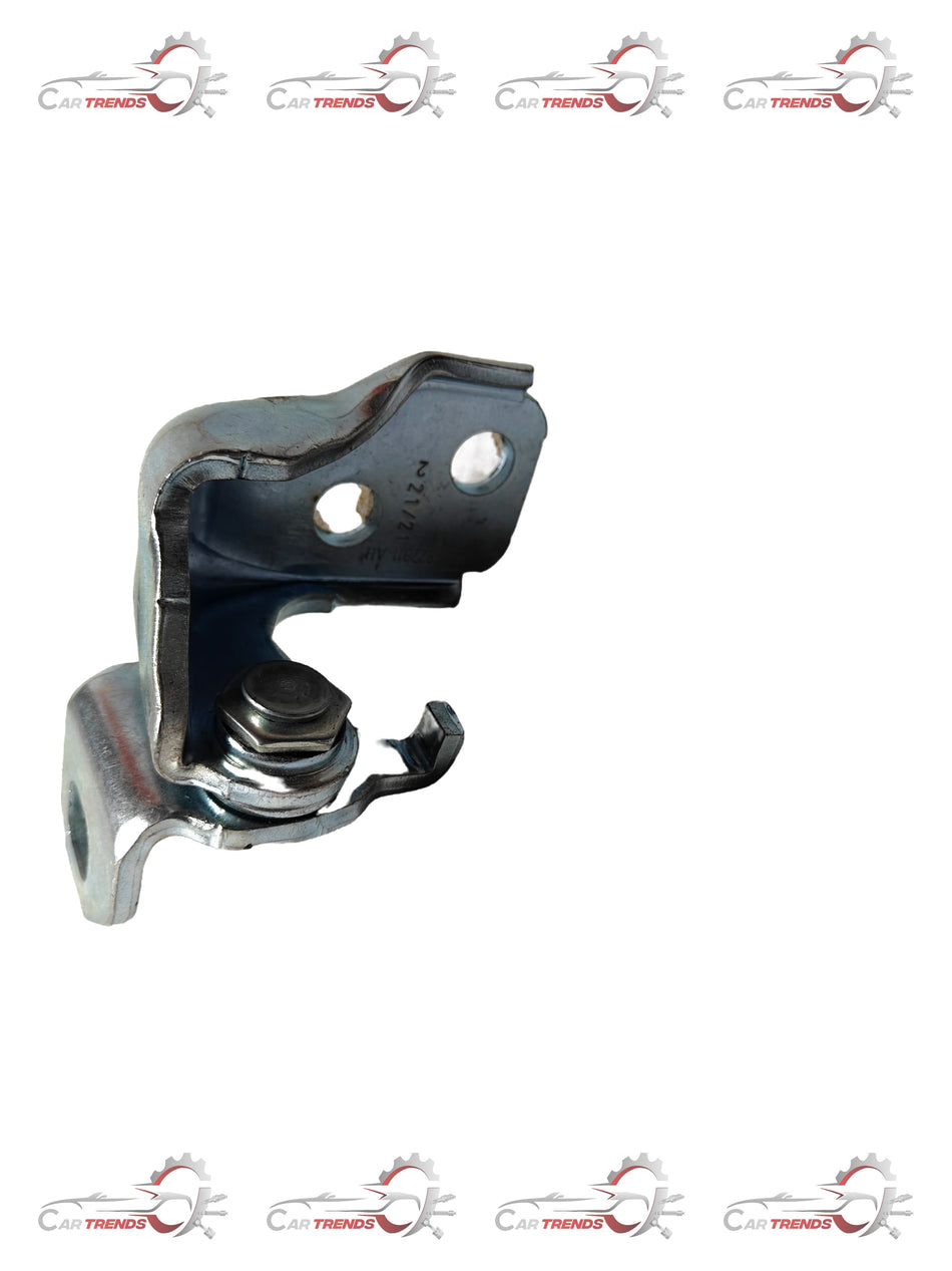 CarTrends BB5Z7822811A  Door Hinge Ecosports Front Left Side Lower BB5Z7822811A - Front view