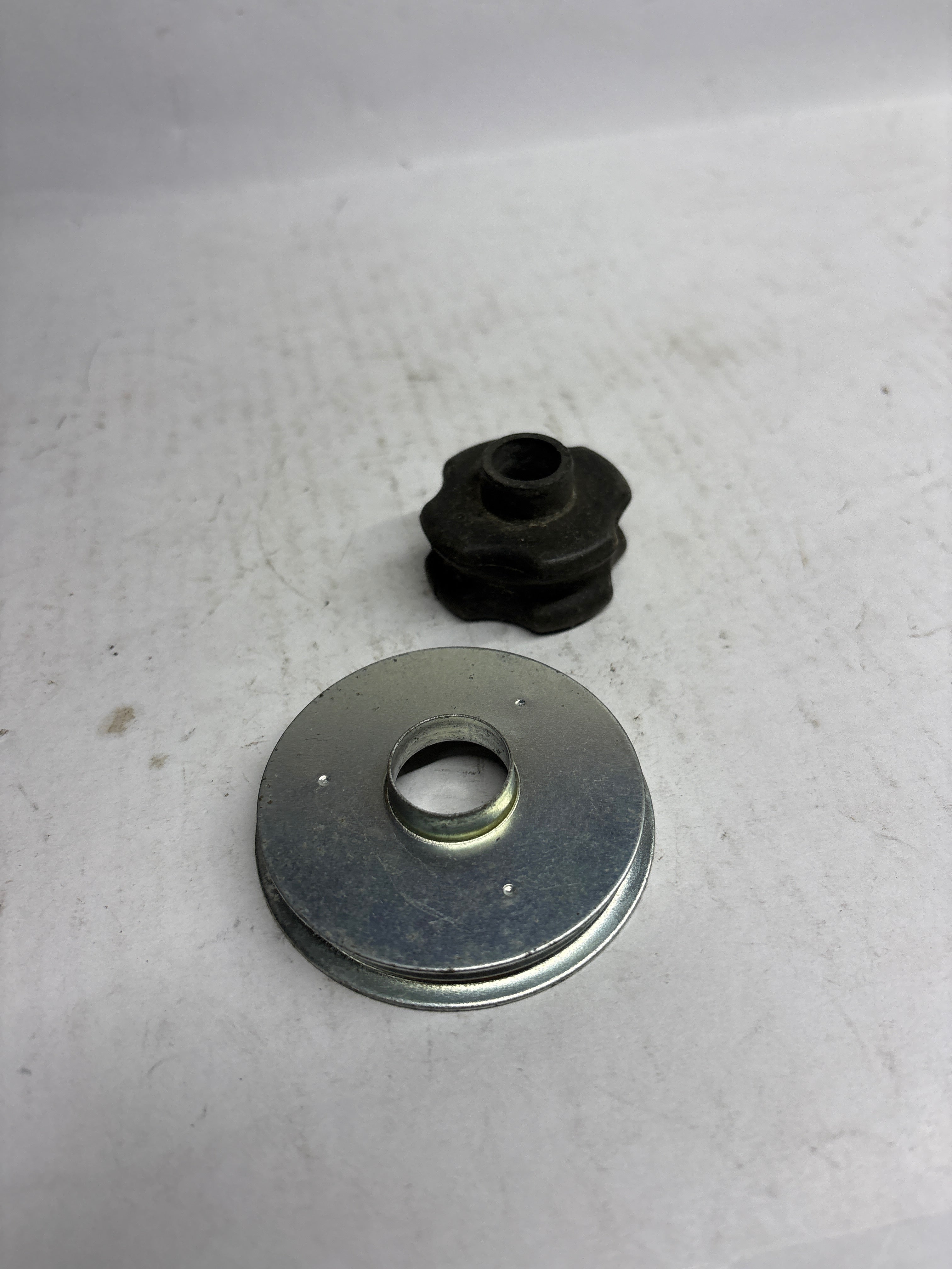 CarTrends REAR SHOCKER UPPER  BEAT  J95218007 J95218007 - Front view