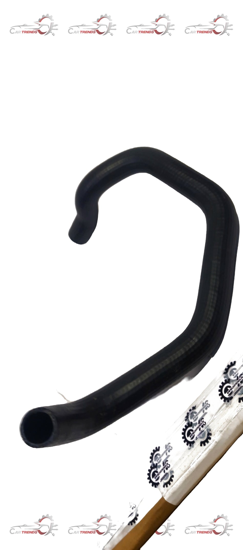 Maruti Suzuki radiator inlet hose, engine part 17847M83B00, showing a close-up of the rubber hose connection.