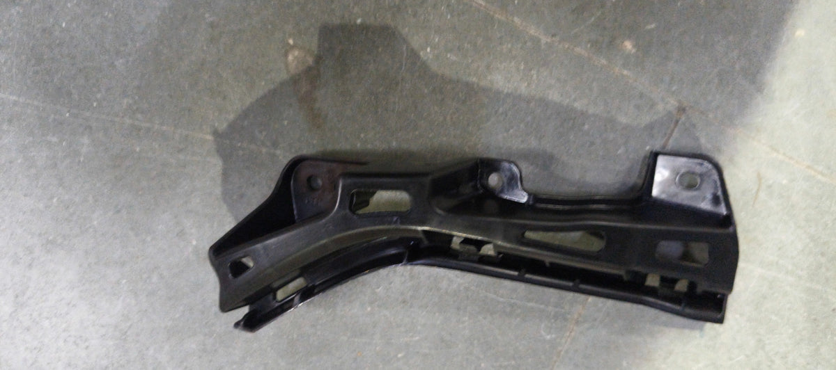 MARUTI SUZUKI HOLDER FR BUMPER FRONT R 71733M55R00 71733M55R00 - Front view