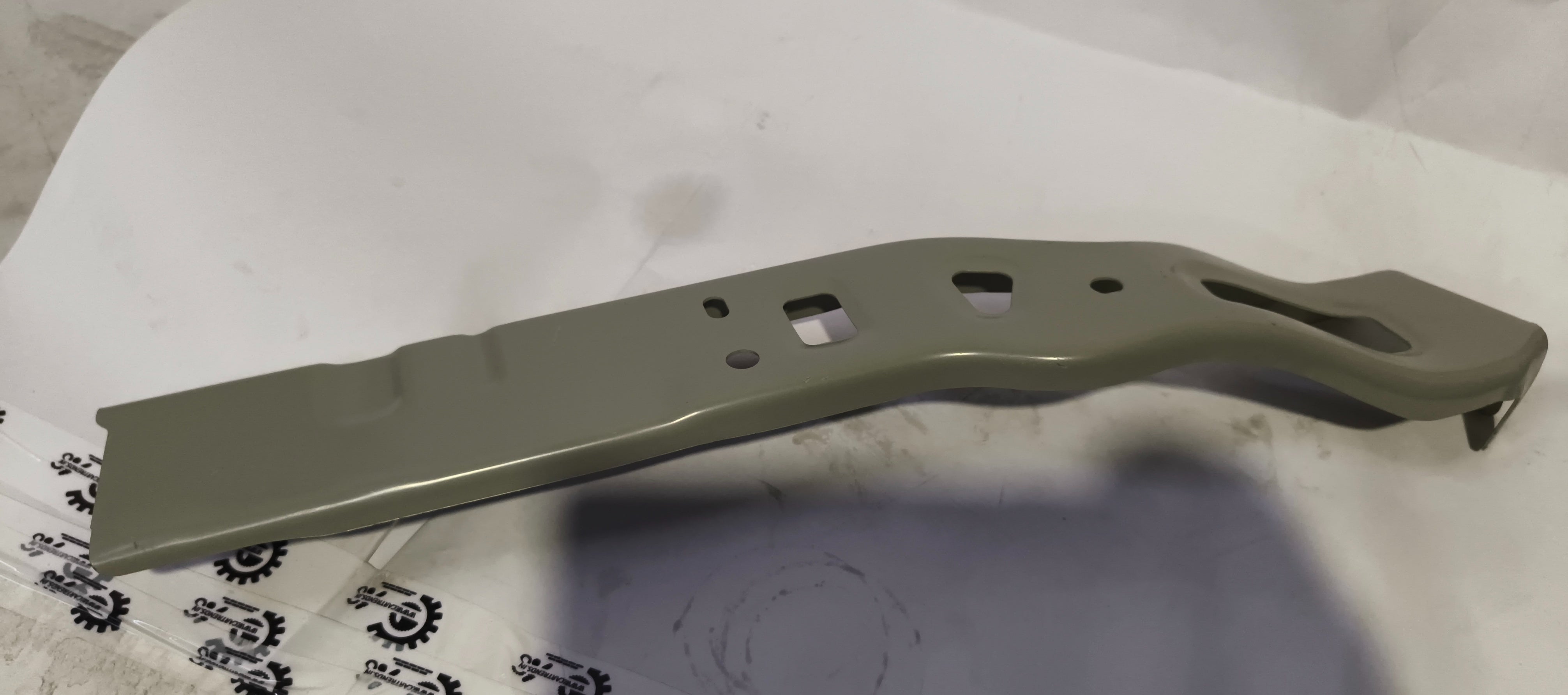 MARUTI SUZUKI BRACELAMP SUPPORTL 58121M67L00 58121M67L00 - Front view