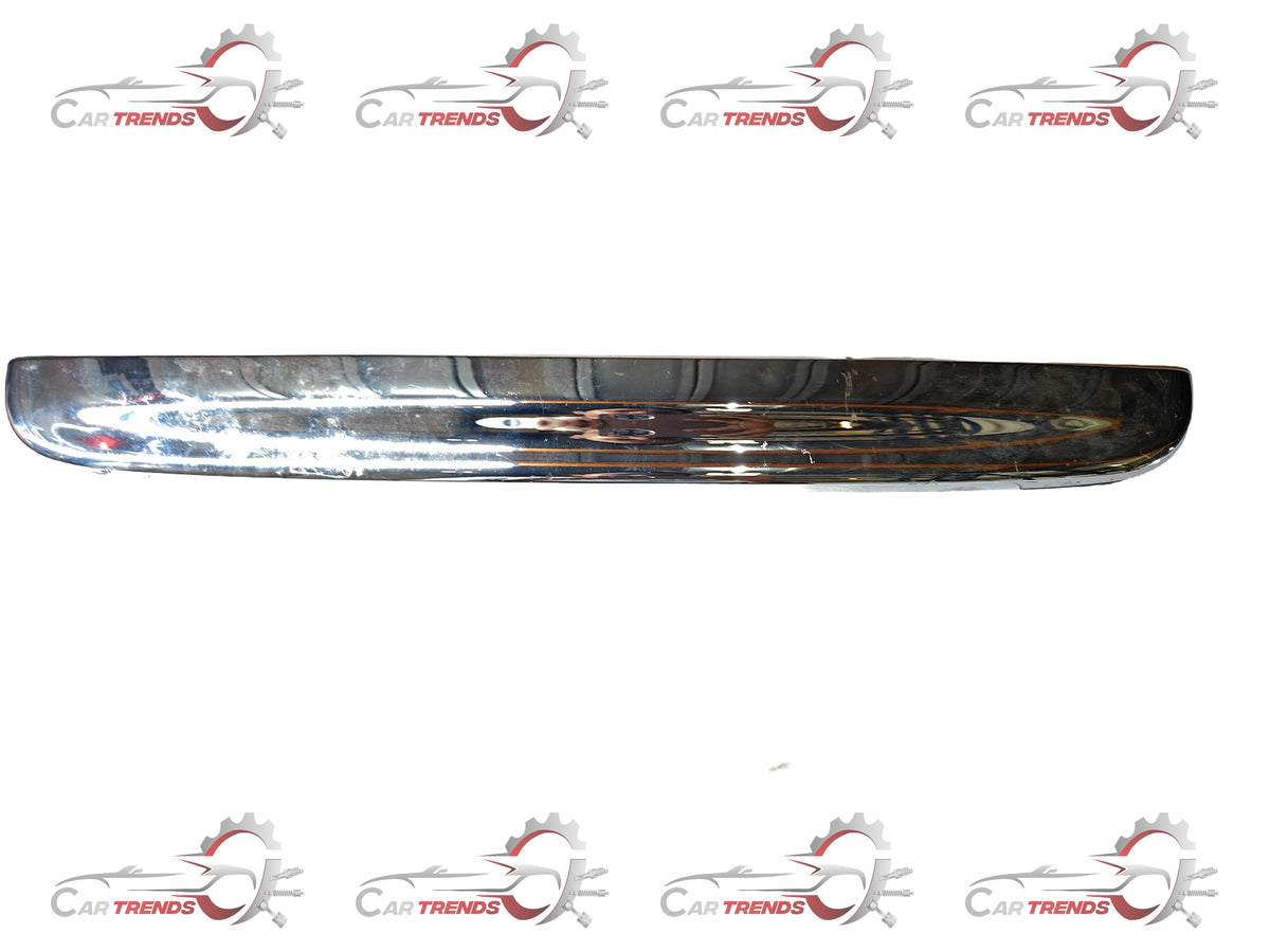 CarTrends Garnish Rear Lamp Tavera T97595620 T97595620 - Front view