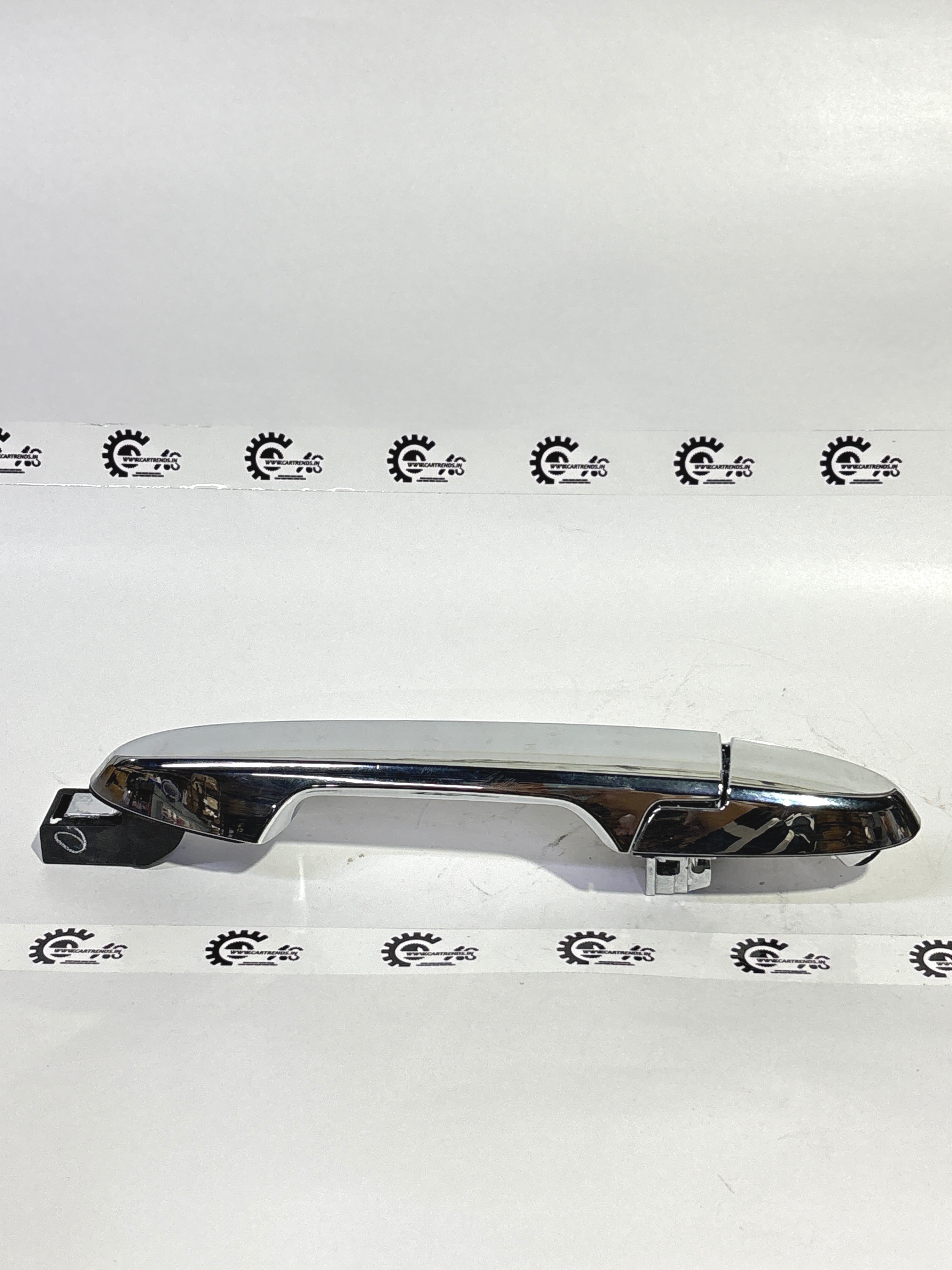 HONDA HANDLE ASSY. L FR DR OUT 72180TXKK01 72180TXKK01 - Front view