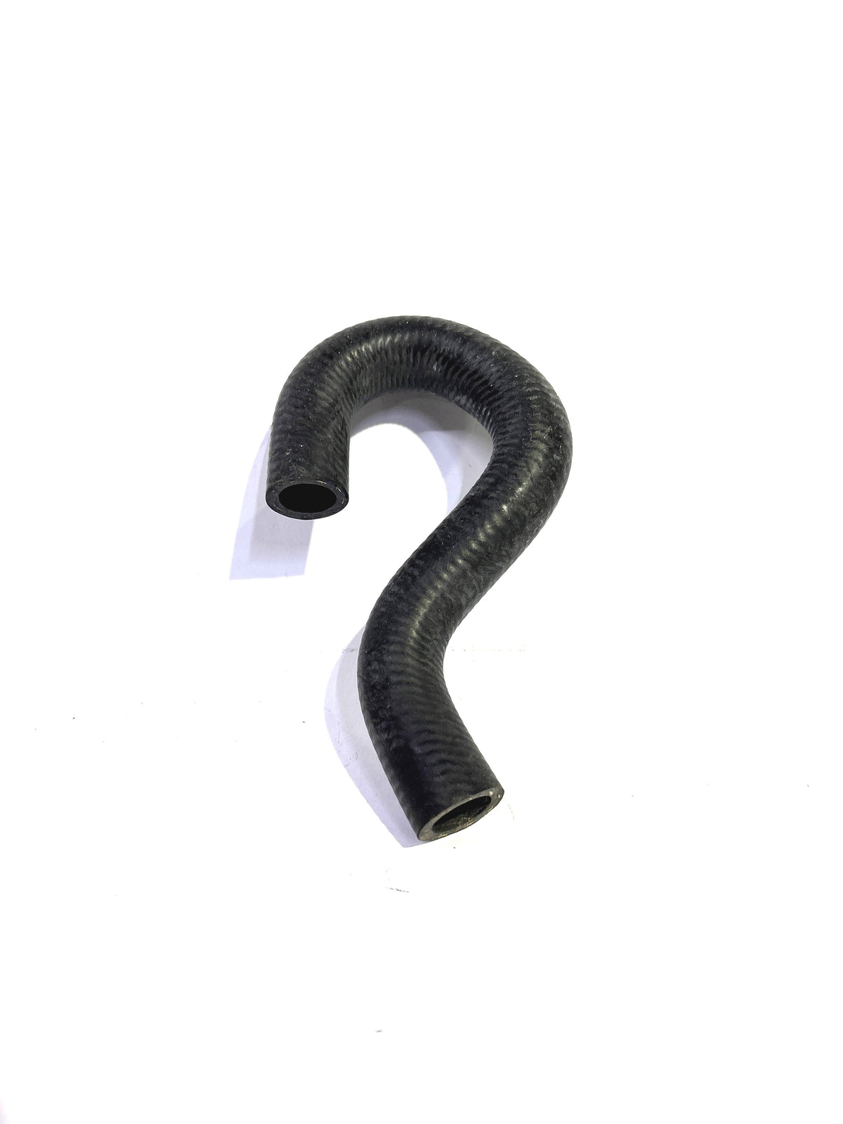 GENERAL MOTORS HOSE WATER ENG TO HTR UNIT TAVERA T97595772 T97595772 - Front view