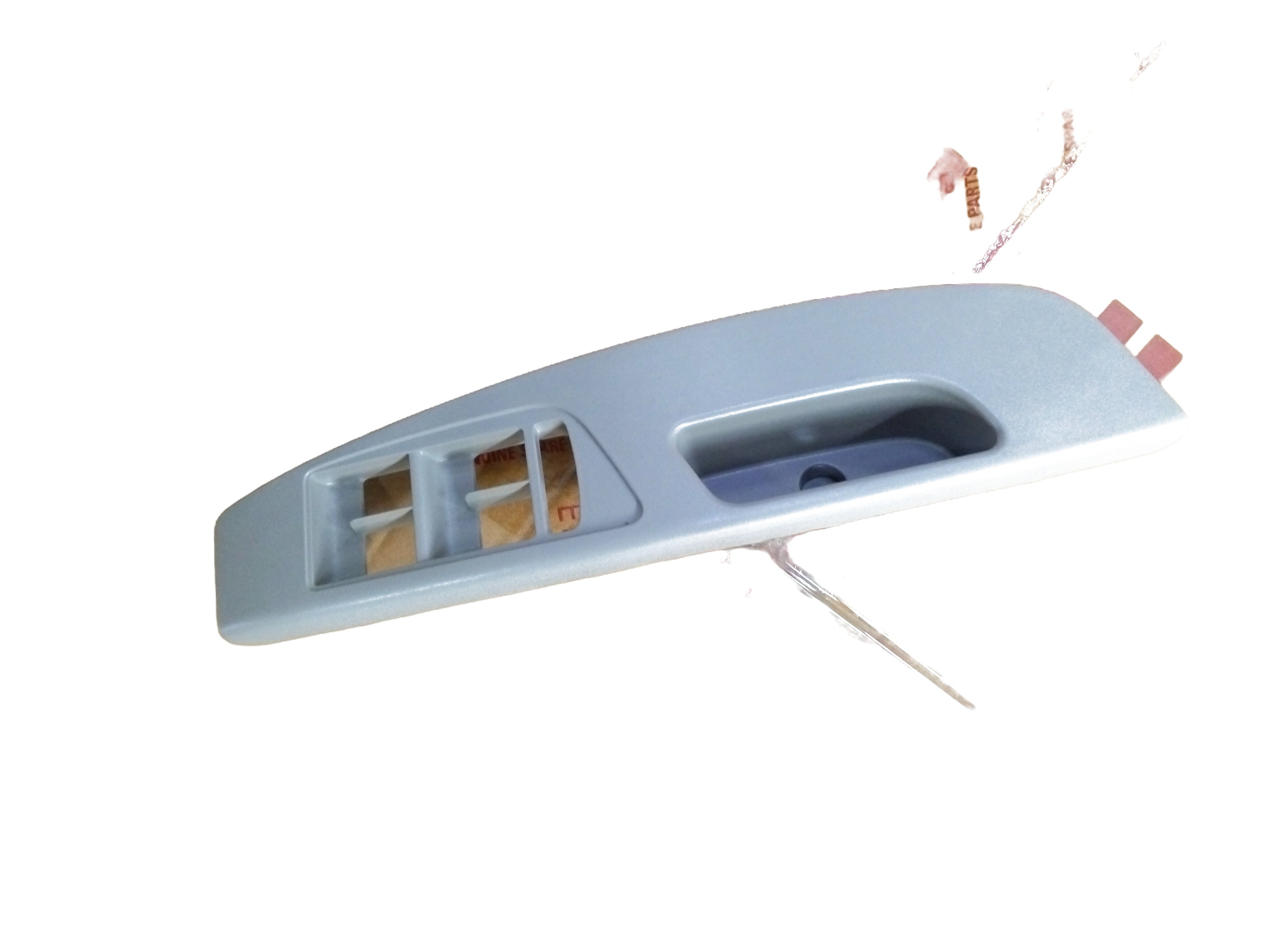 MAHINDRA BEZEL SWITCH FRONT DOOR RH SCORPIO CLASSIC 0105EAG01950Z 0105EAG01950Z - Front view
