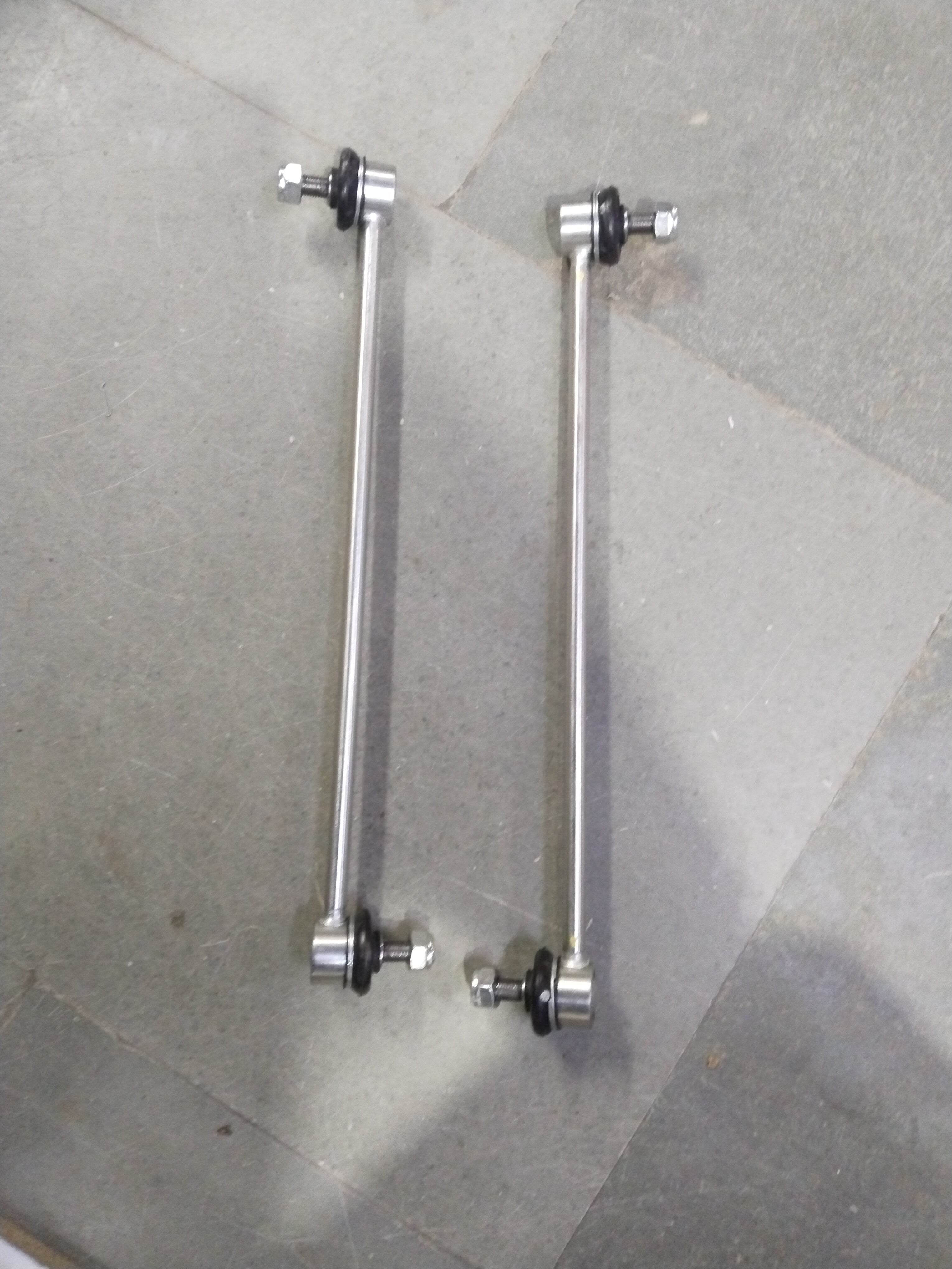 AUTOKOI Fr. Stabilizer Link Assy - Set KMSF1050 KMSF1050 - Front view
