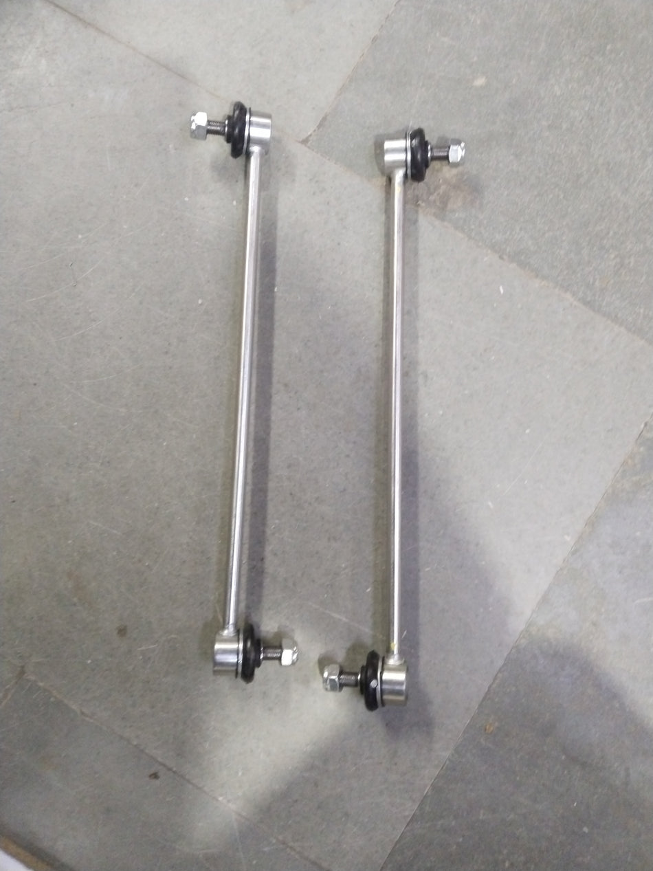 Autokoi Fr. Stabilizer Link Assembly Set KMSF1050 showing metal components and rubber bushings for vehicle suspension repair
