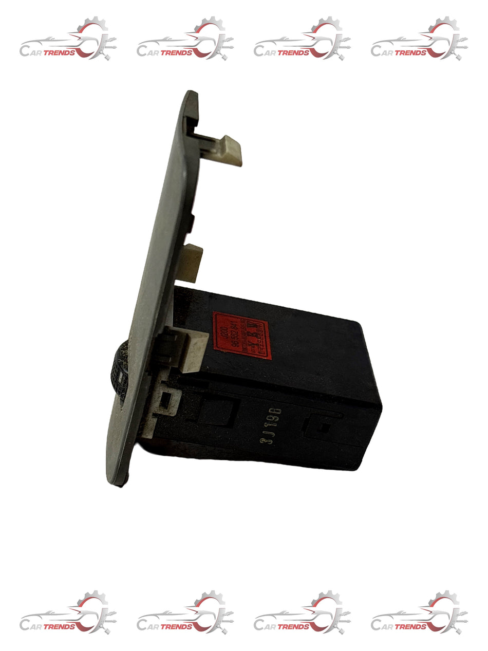 GENERAL MOTORS COVER A H LAMP LEVEL G OPTRA PETROL J96615341 J96615341 - Front view