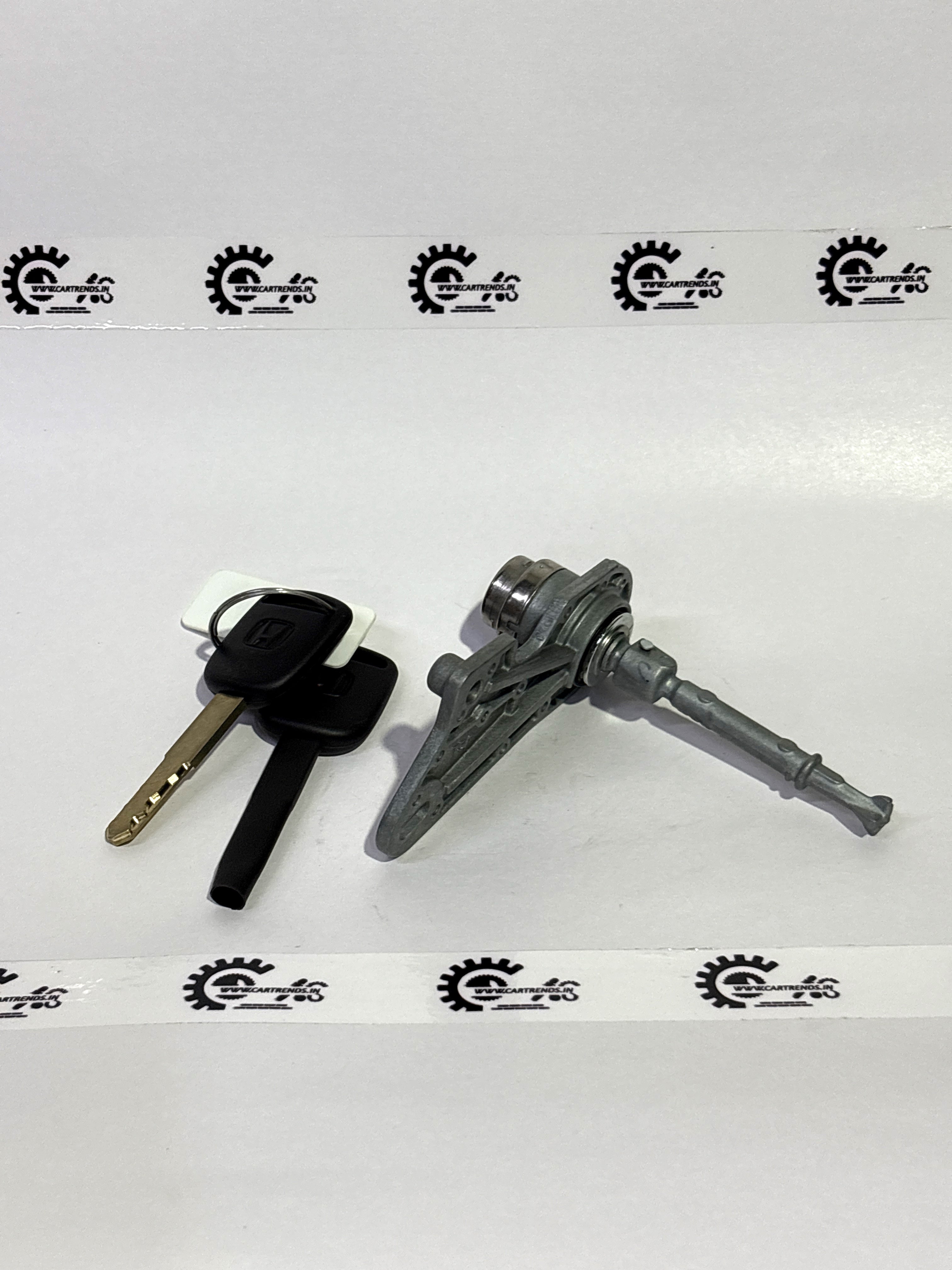 HONDA CYLINDER.R DOOR 72145T5SD01 72145T5SD01 - Front view