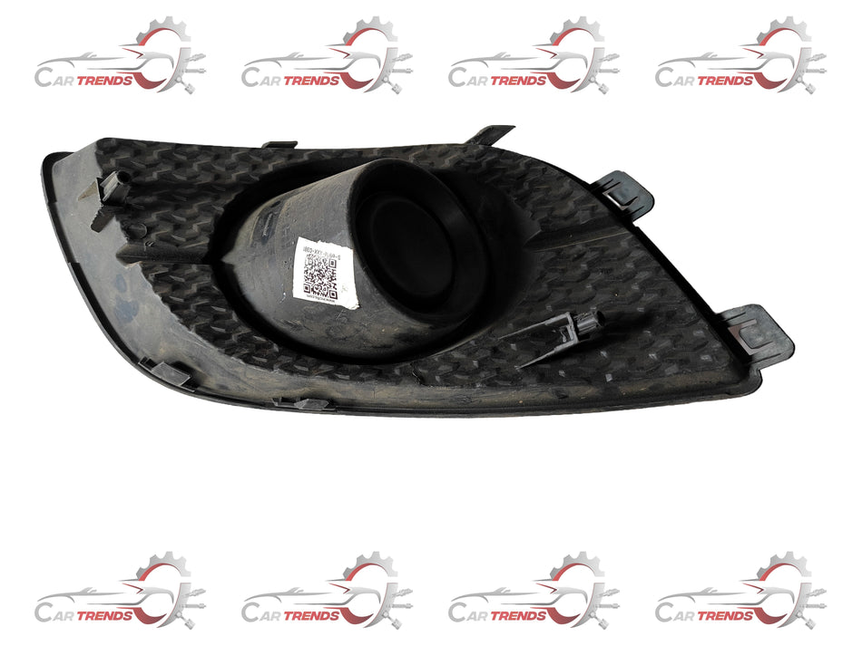 CarTrends J28283158   Fog Lamp Cover Spark Left J28283158 - Front view