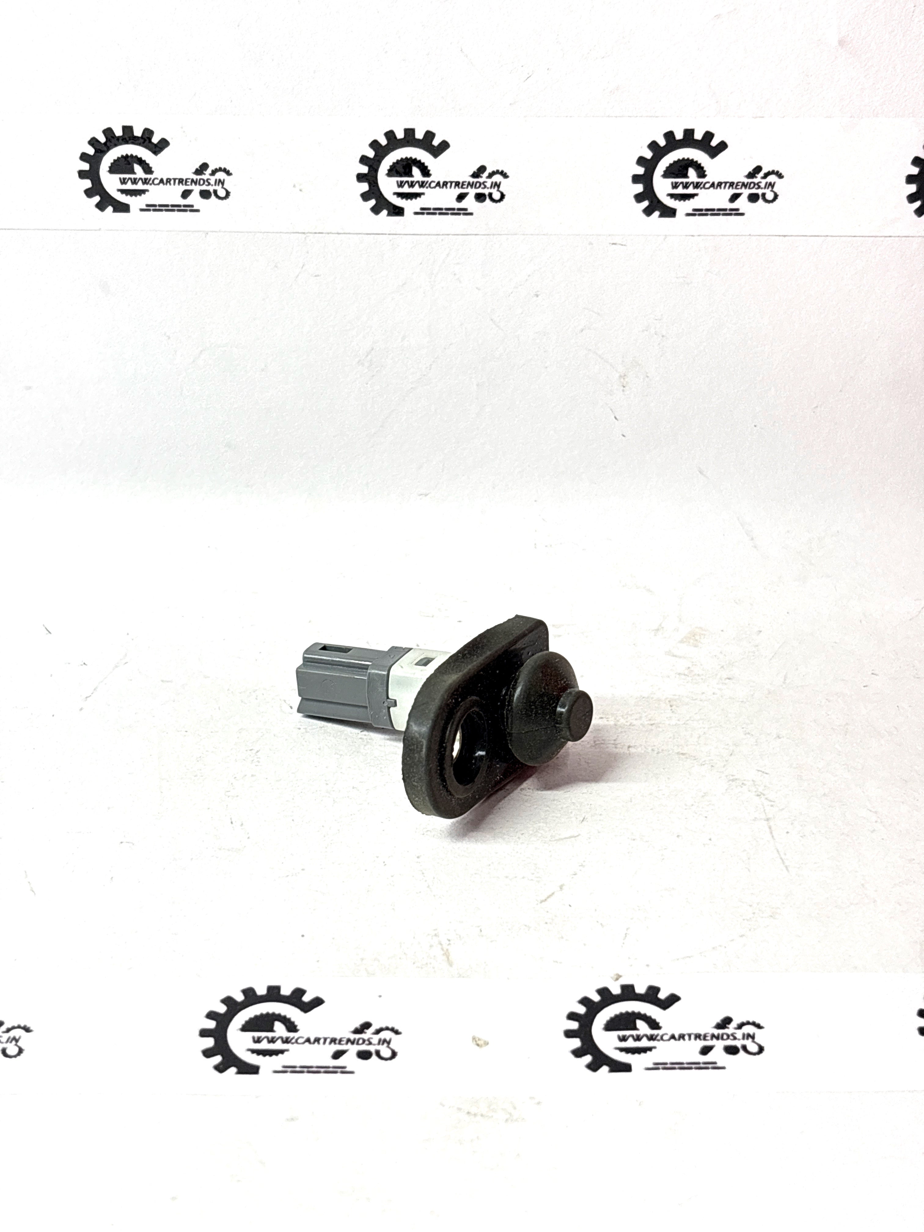 LOCAL 96540848 96540848 96540848 - Front view