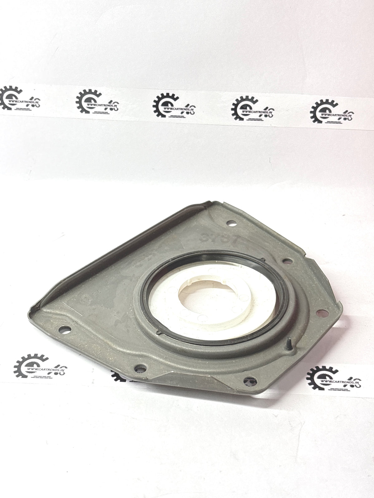CarTrends BM5Z6K301B  Engine Seal Figo Aspire BM5Z6K301B - Front view