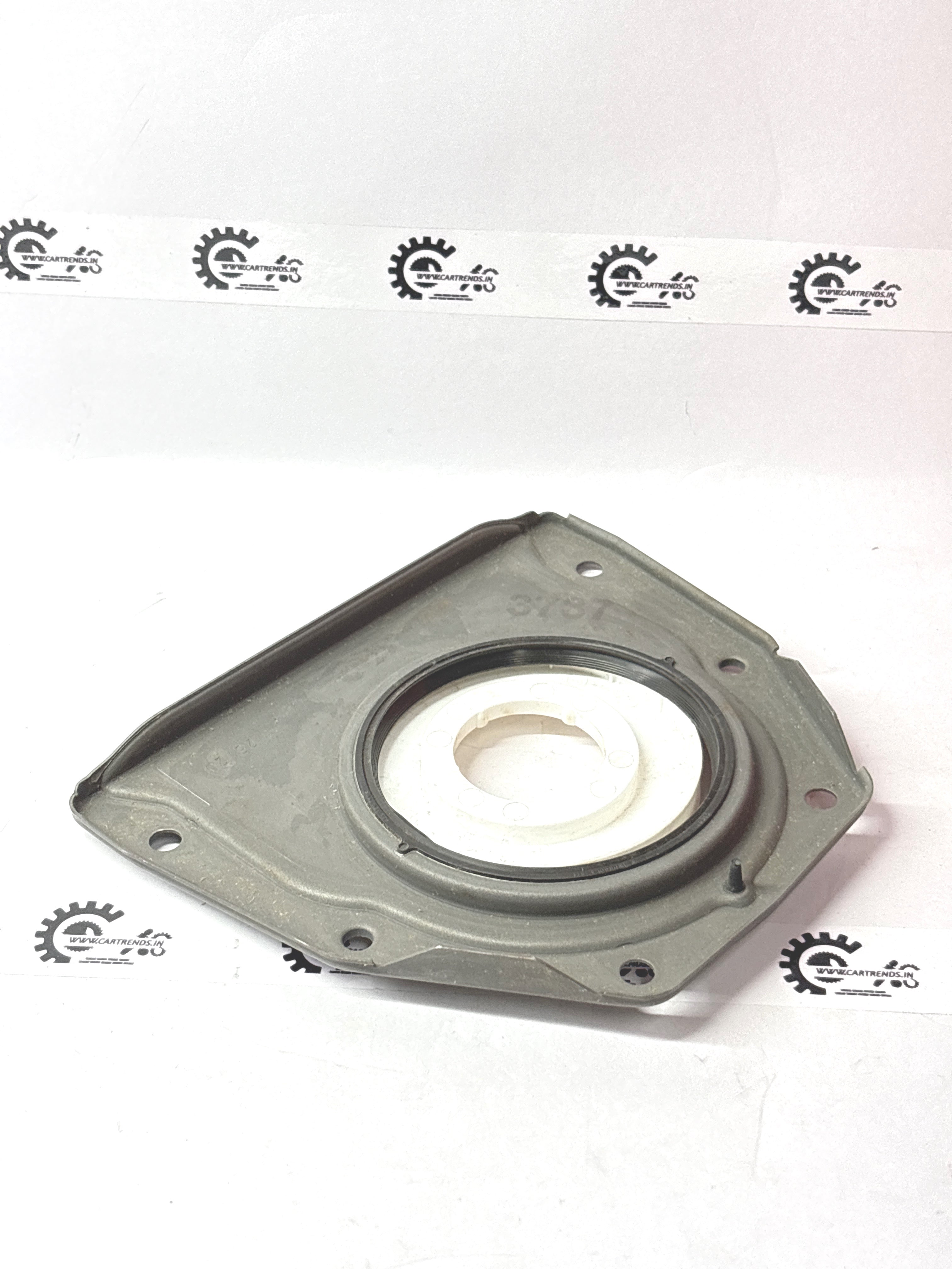 CarTrends BM5Z6K301B  Engine Seal Figo Aspire BM5Z6K301B - Front view