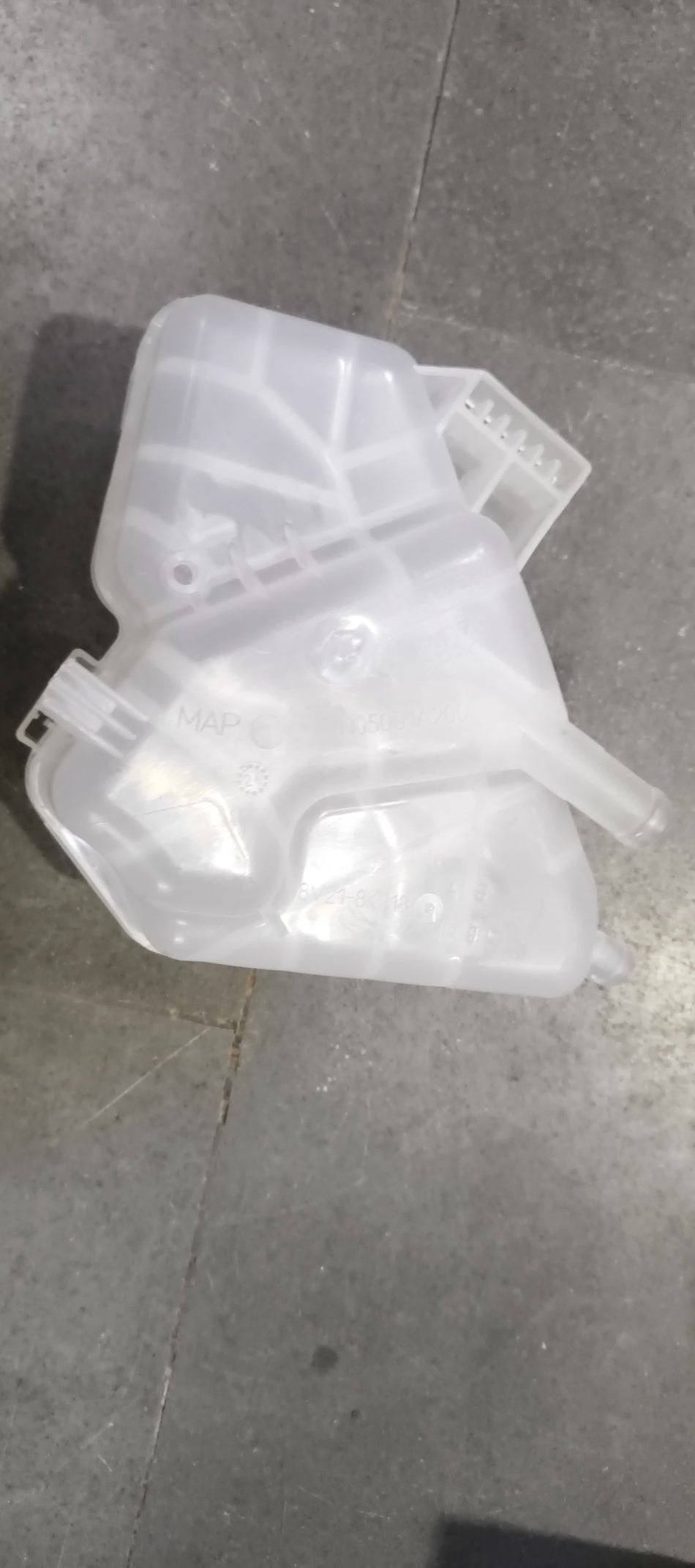 CarTrends Aspire petrol radiator overflow tank assembly, spare parts for BE8Z8A080A vehicle, shown in a clear image.