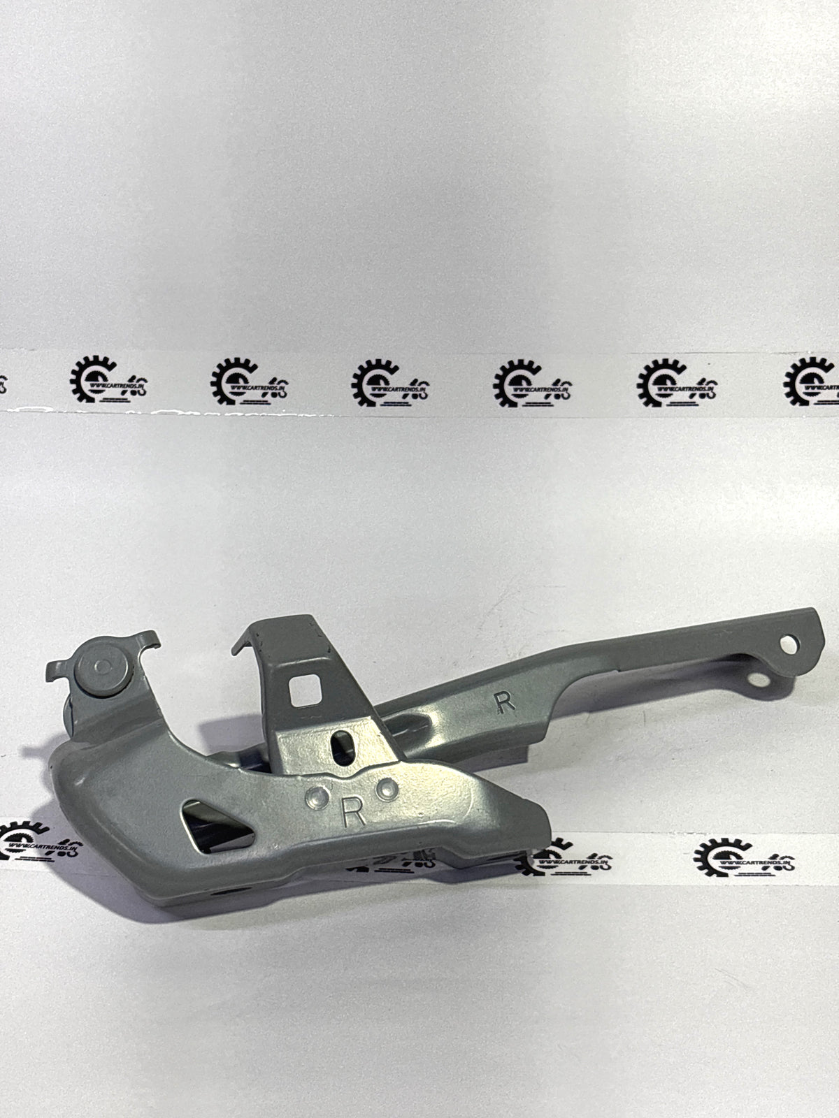 HONDA HINGE COMP R.HOOD 60120TBAA00ZZ 60120TBAA00ZZ - Front view