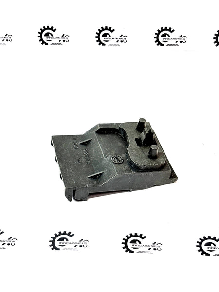 GENERAL MOTORS RETAINER FRT BPR FASCIA SI RH CORSA S93287848 S93287848 - Front view